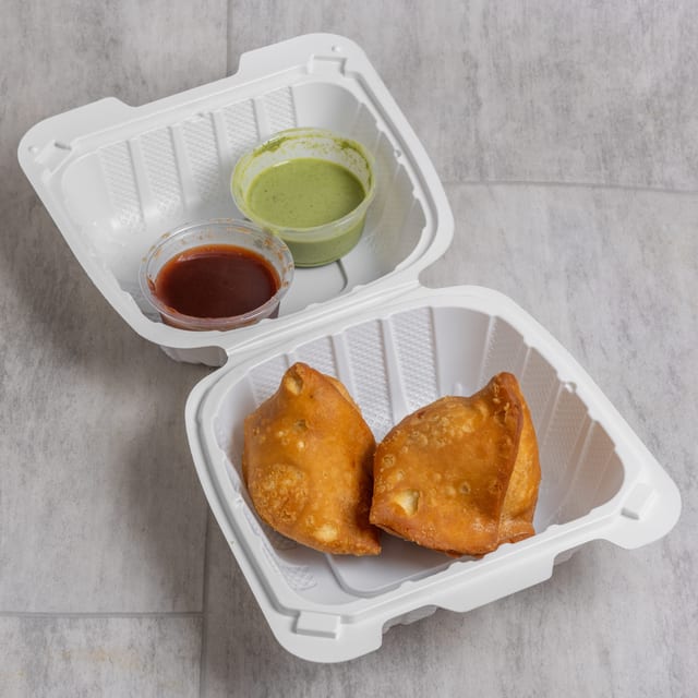 Chicken Samosa (2 pcs).