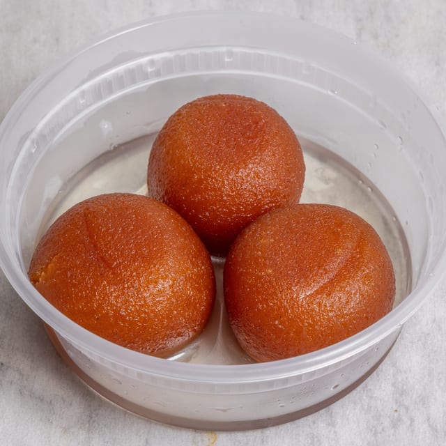 Gulab Jamun (3 pcs).